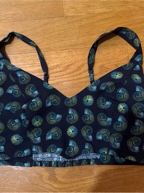 Women’s Navy Spiral-Print Crop Top - Brand Unspecified